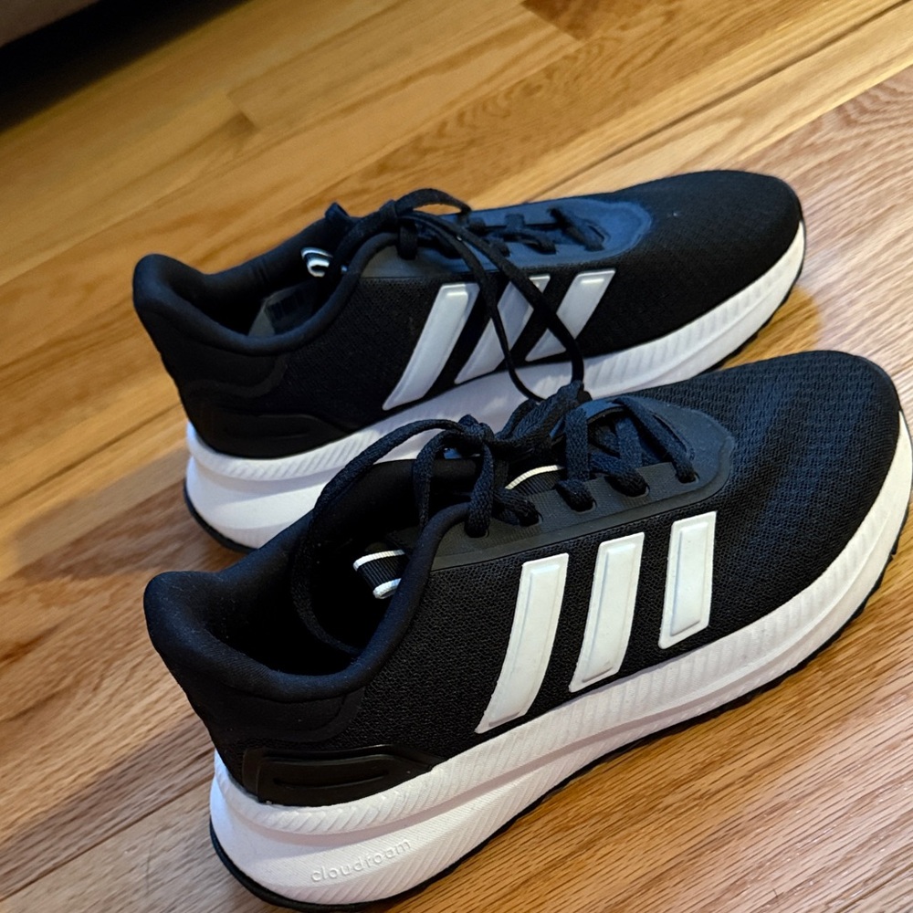 Adidas Black and White Cloudfoam Sneakers - Women’s Size 7